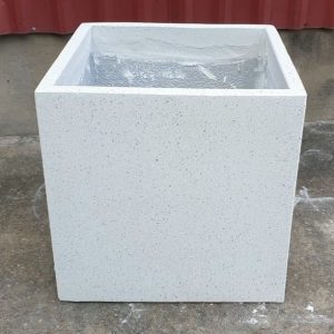 Chậu xi măng đá mài hình vuông màu trắng đường kính 40cm