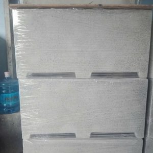 Chậu Xi Măng Đá Mài Hình Chữ Nhật Có Chân Đế