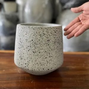 Chậu Xi Măng Đá Mài Hình Thúng